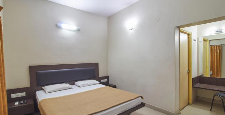 Airlines Hotell Mysore Exteriör bild